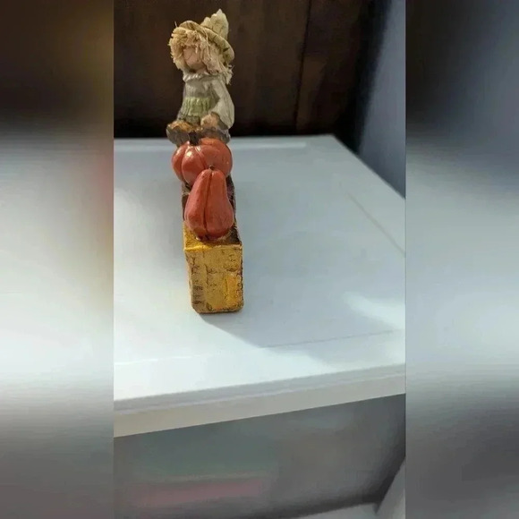 Autumn Desktop/Tabletop Decoration (EUC) - Picture 4 of 6